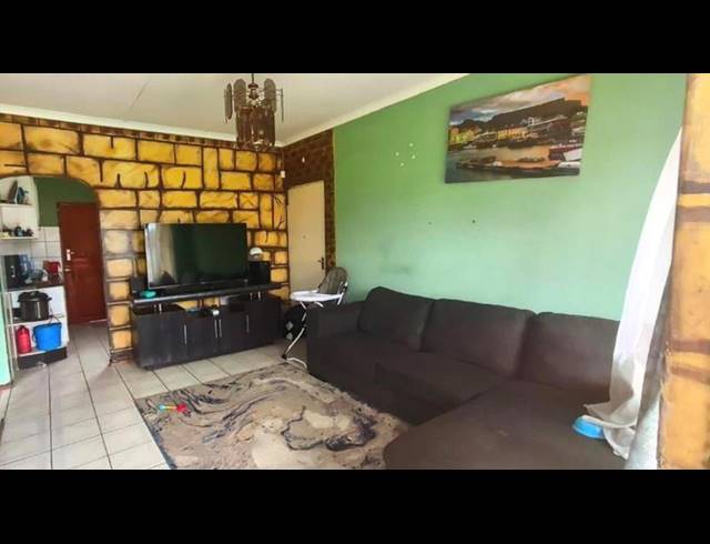 2 BEDROOM HOUSE FOR SALE IN ESIKHAWINI H